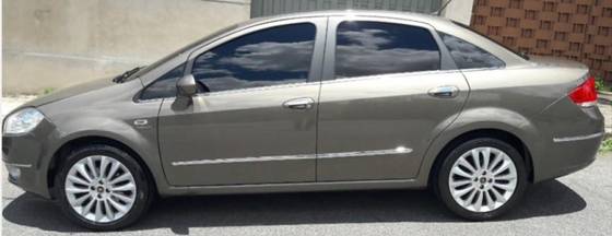 FIAT LINEA 1.8 ABSOLUTE 16V FLEX 4P AUTOMATIZADO FIAT LINEA 1.8 ABSOLUTE 16V FLEX 4P AUTOMATIZADO